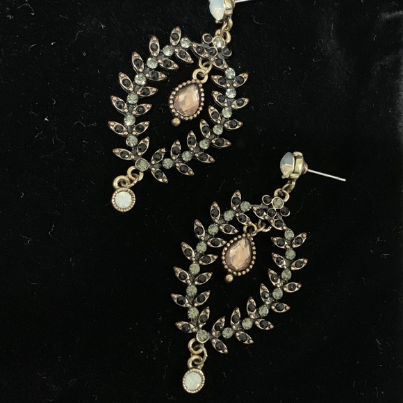 Jewelry - Earrings